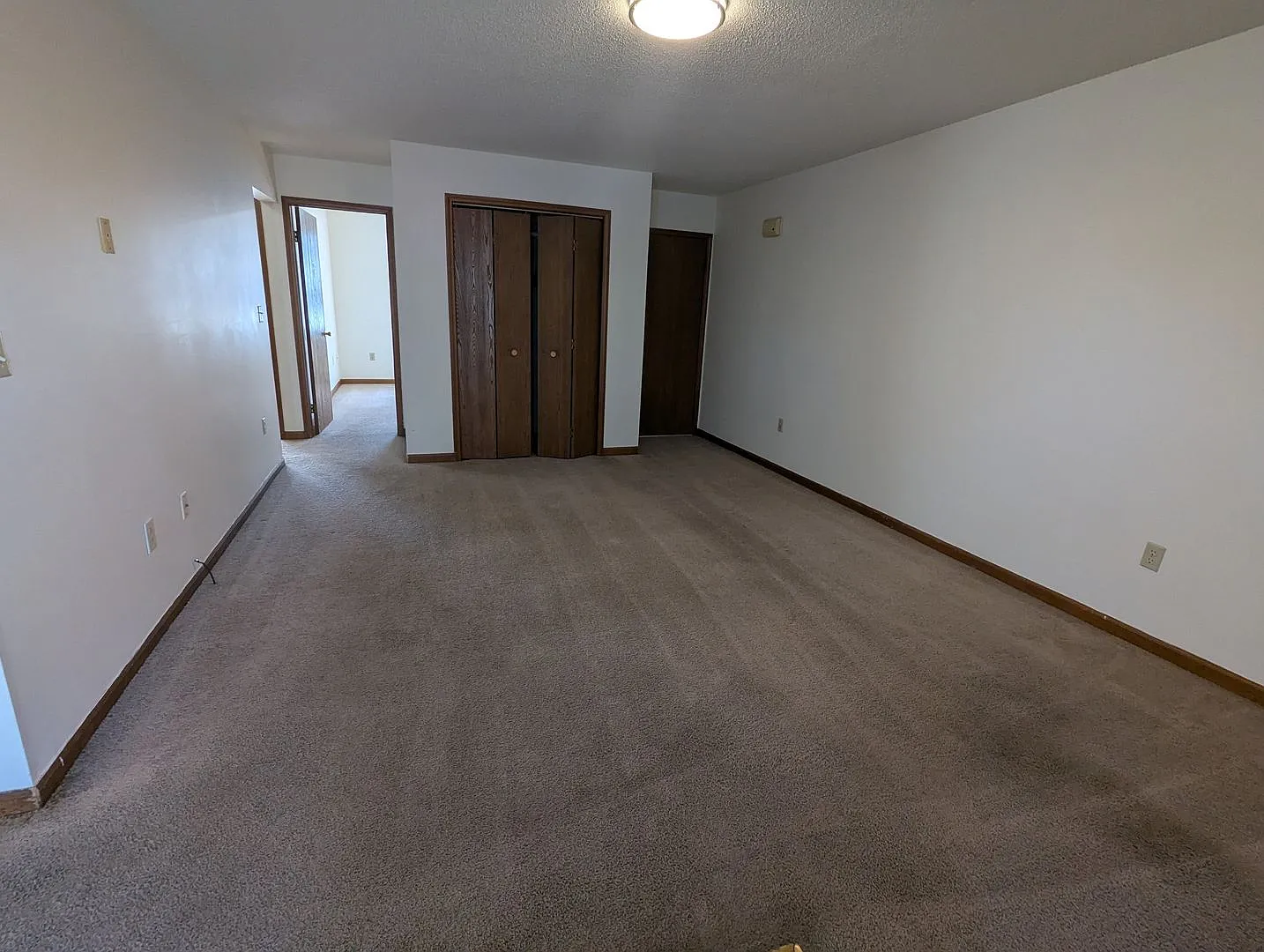 Jackson Place 122 Apartments — Photo 4