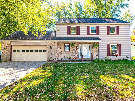 4th image of 685 Cardinal Dr