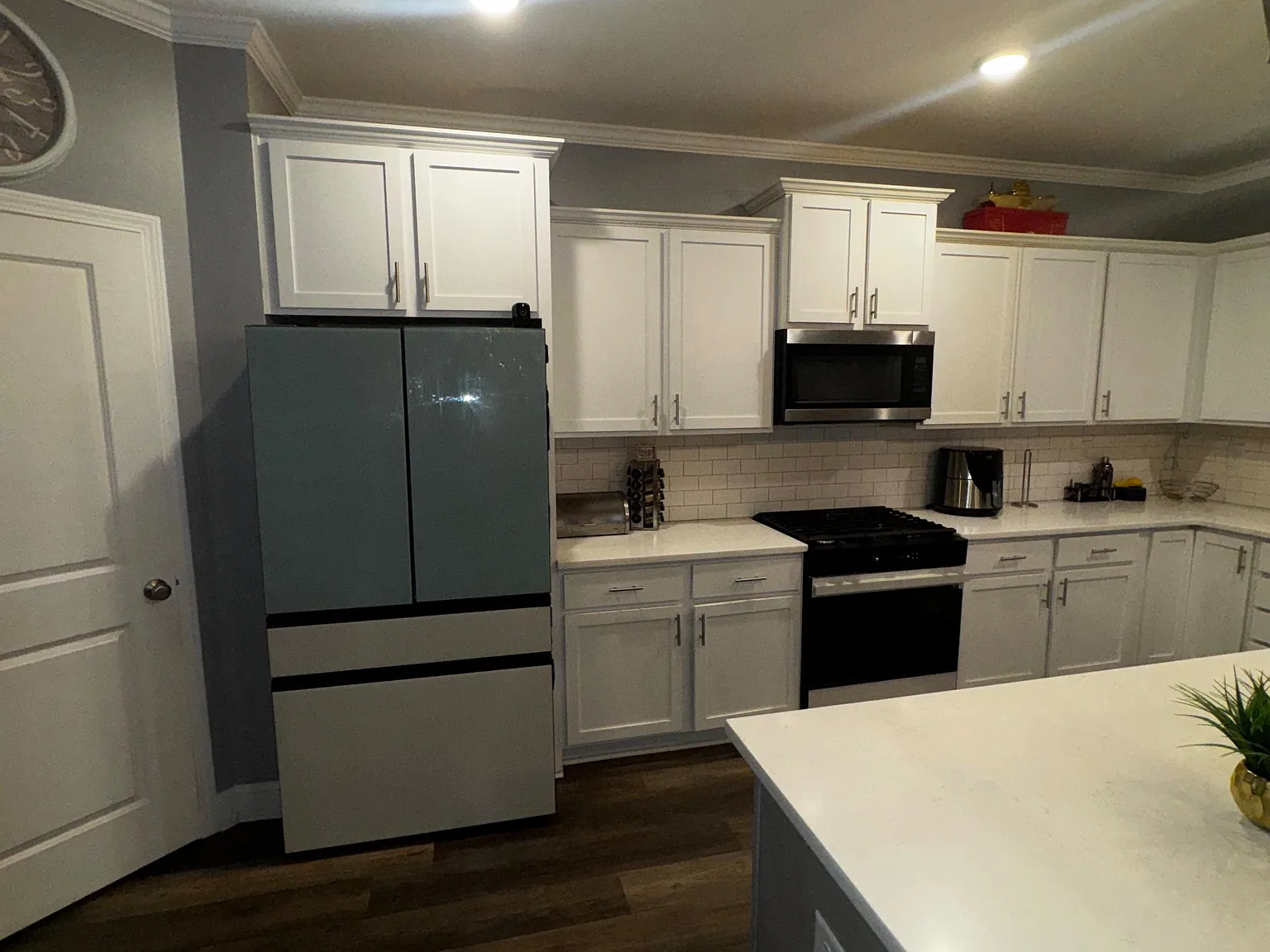 4 bed, 3.0 bath, 2348 sqft, $1,364 — Photo 3