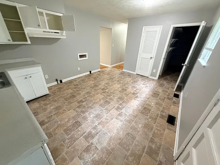 1838 Balfour Dr #Z4 — Photo 2