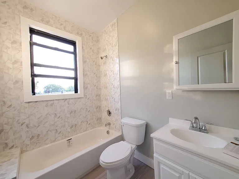 122 Randolph Ave #39E — Photo 6