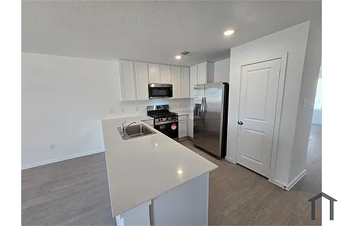 12039 Rockview Dr Photo 1