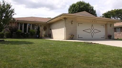 2nd image of 1020 S Cypress Dr