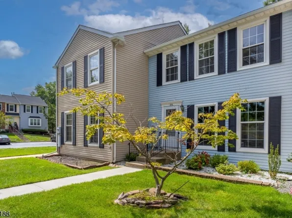 35 Byrnes Ln, Sayreville Boro, NJ 08872