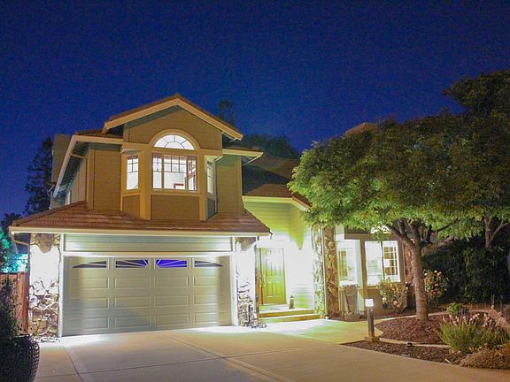 3rd image of 1822 White Oaks Ct