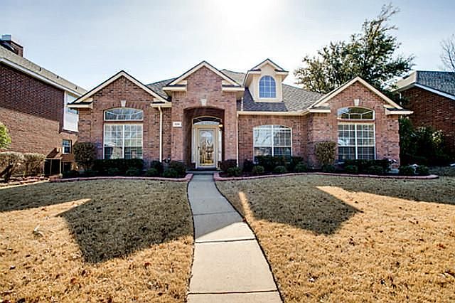 1st image of 526 E Grubb Dr