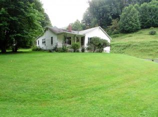 832 Eggers Branch Rd, Trade, TN 37691