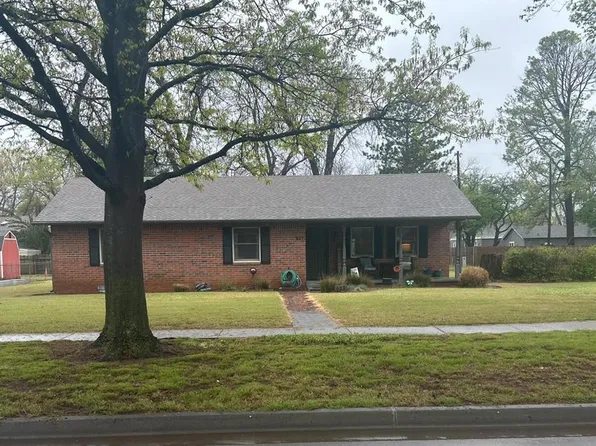 623 N Chickasaw St, Pauls Valley, OK 73075