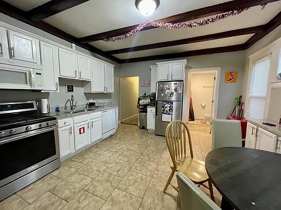 5th image of 95 Tompkins St #4