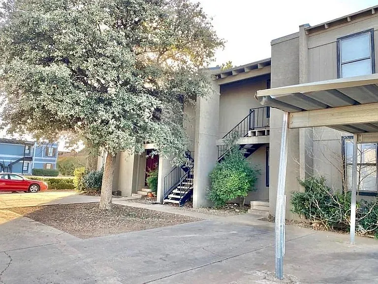 7406 Avenue X #202