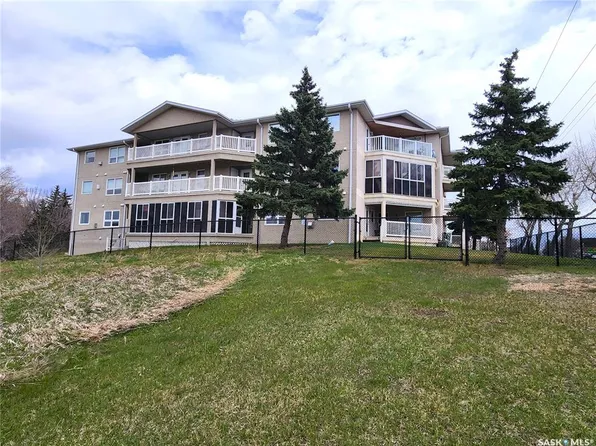 UNIT 101-12 Cundall DRIVE, Estevan, SK S4A 1T1