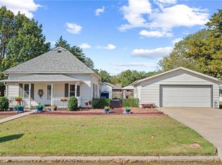 101 N Ridgeway St, Caney, KS 67333