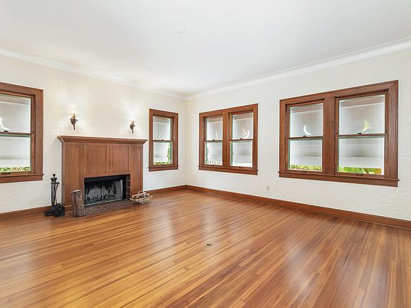 3rd image of 800 Kanuga Drive
