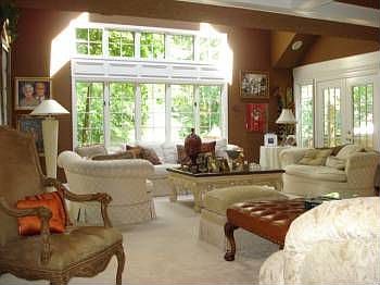 5th image of 1642 Queens Ct