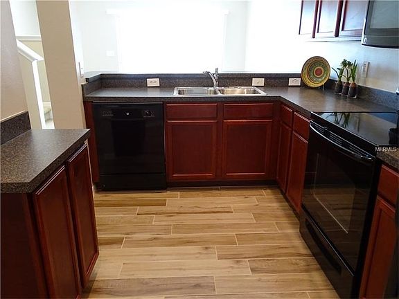 Kitchen With Breakfast Bar