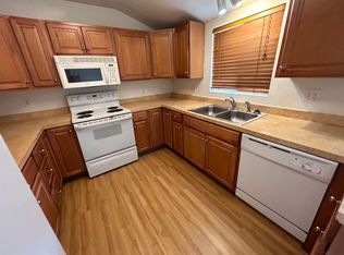 140 B St, Springfield, OR 97477