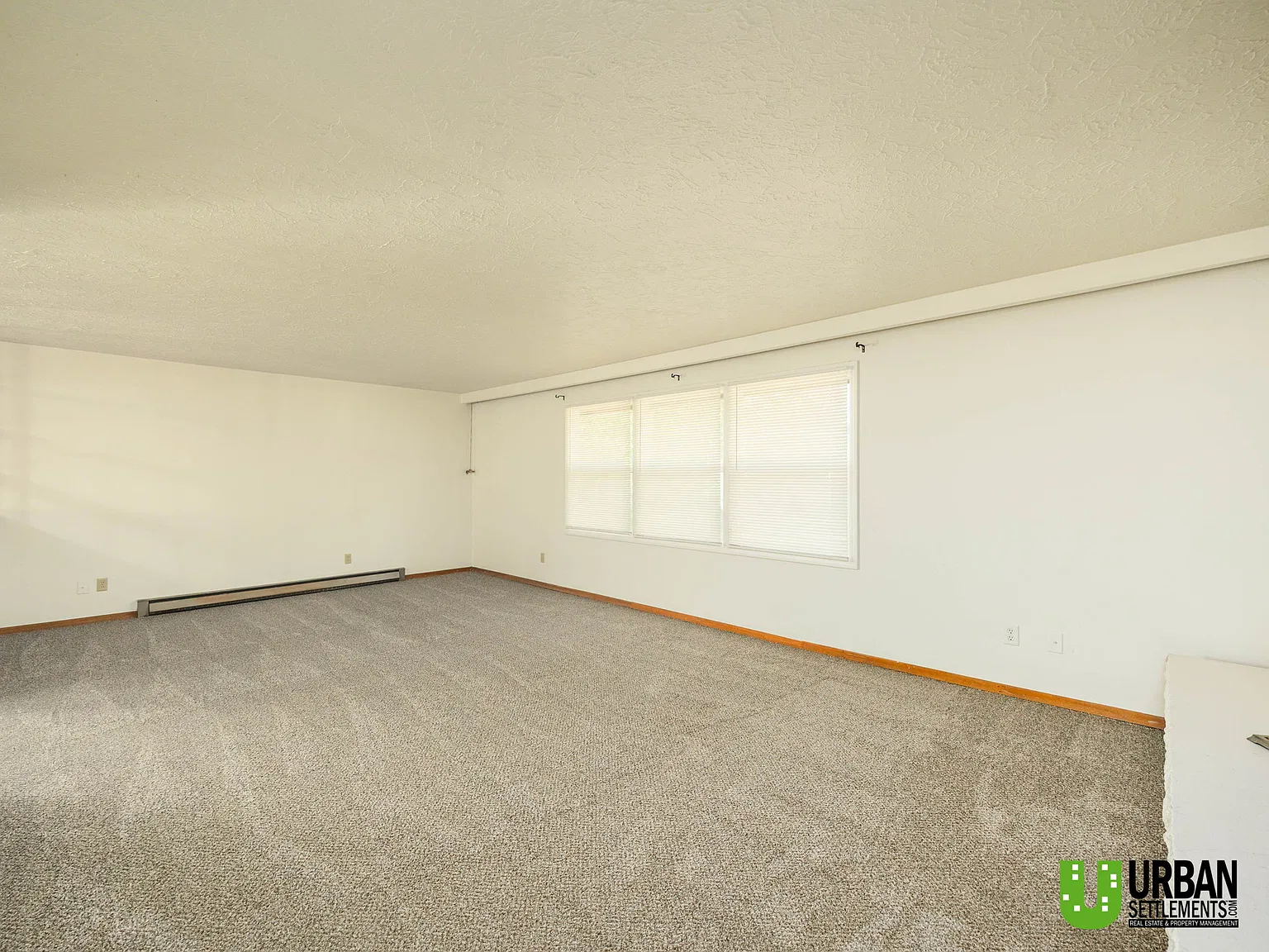 4 bed, 2300 sqft, $1,950 — Photo 3