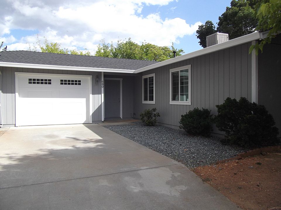 1st image of 680 Palmer Dr
