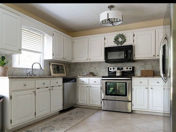 4th image of 1526 Plantation Creek Rd
