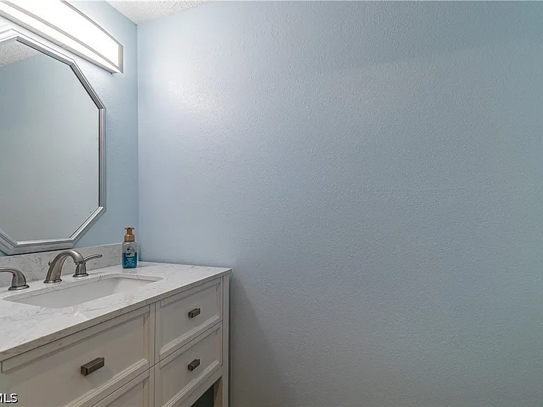 7410 Lake Breeze Dr #203 — Photo 10