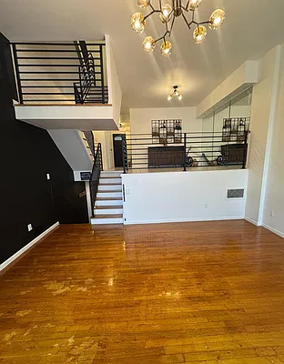 Living room, photo 2