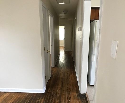 4th image of 1700 Joplin Ave