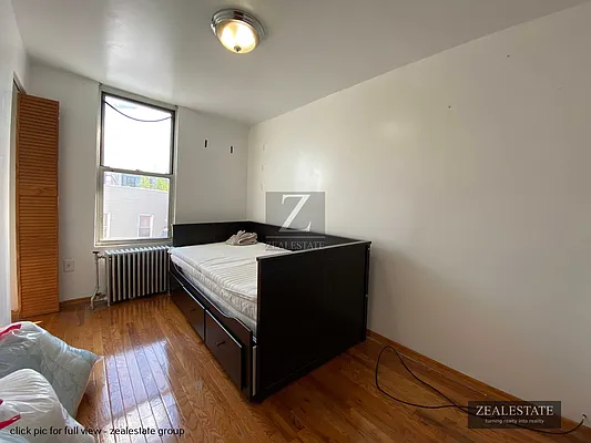 Rented by ZealEstate Group Inc | media 8