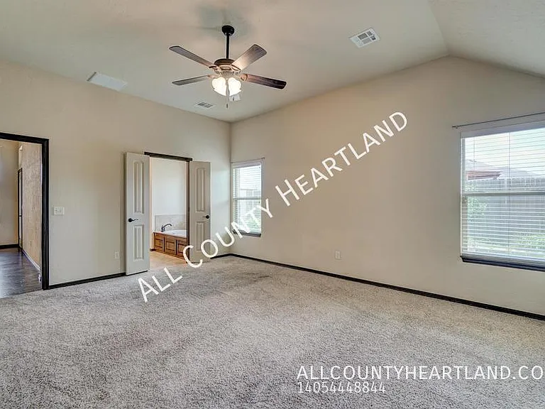 232 SW 169th St — Photo 12