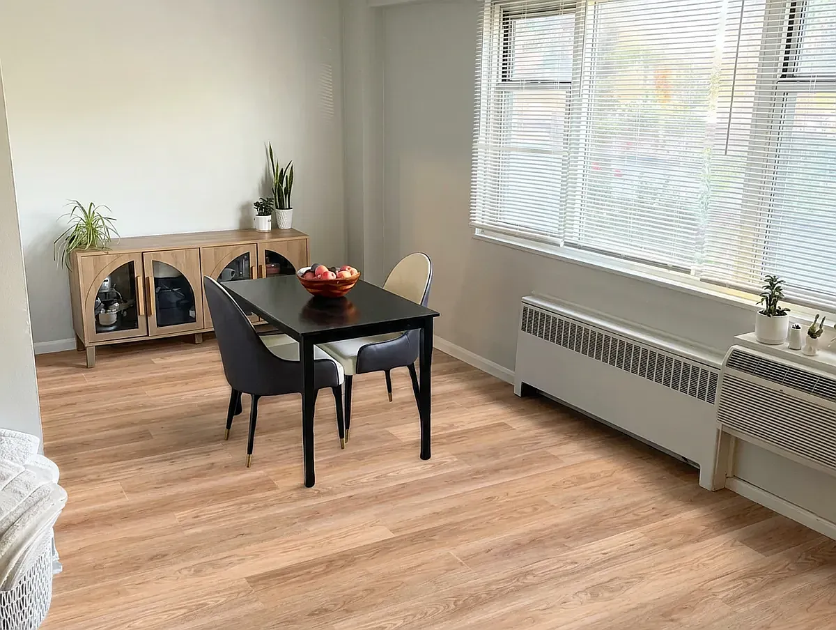 1 bed, 770 sqft, $1,220 — Photo 2
