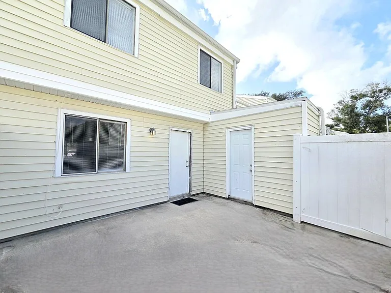 219 Debora Ct — Photo 18