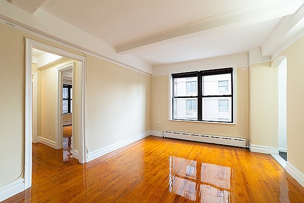1st image of 121 E 31st St APT 11D