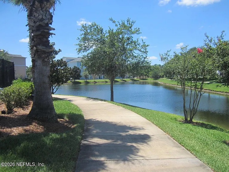 8215 Green Parrot Rd #103 — Photo 28