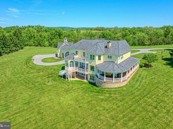 39918 Lookout Ln, Waterford, VA 20197