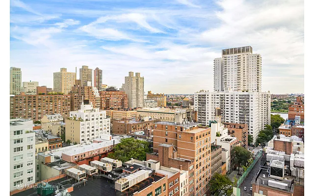 Sold by Douglas Elliman | media 14