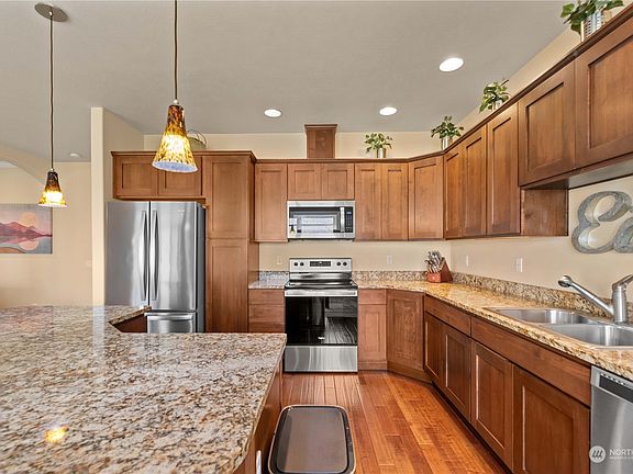 5th image of 9246 Canyon Drive NW