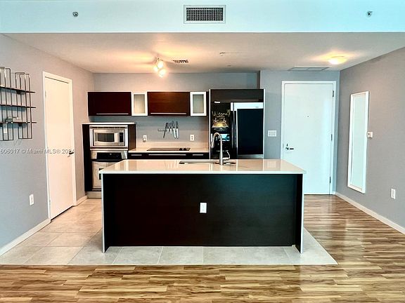 2nd image of 1900 N Bayshore Dr APT 2317