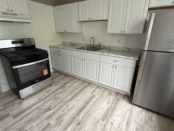 2nd image of 120 Clarke Ave Floor 2