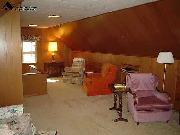 5th image of 411 E 250th St