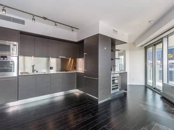 1151 W Georgia St #3802, Vancouver, BC V6E 0B3