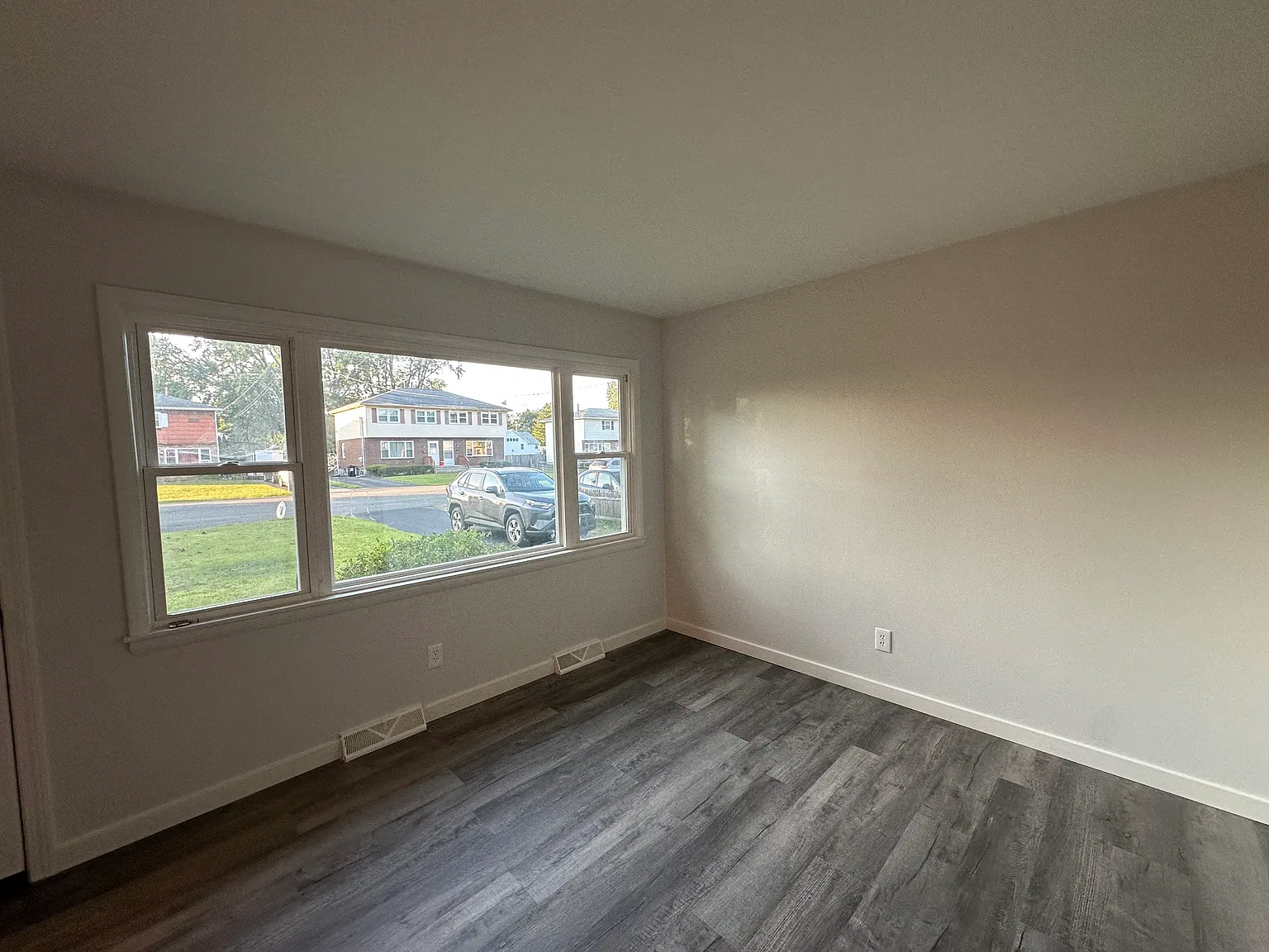 40 Commodore St — Photo 4