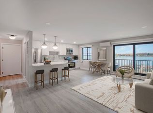 322 Lake St #1B-1BA-695SQFT, Excelsior, MN 55331