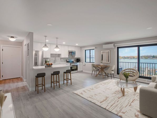 322 Lake St #1B-1BA-695SQFT
