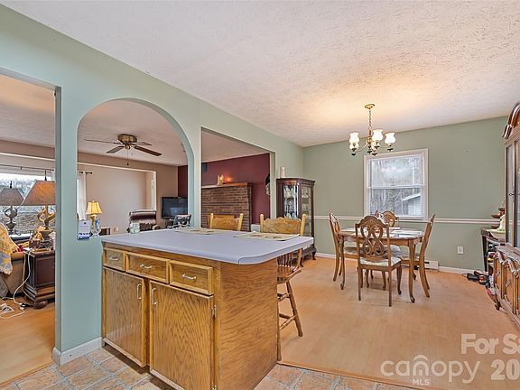 5th image of 41 Vista Dr