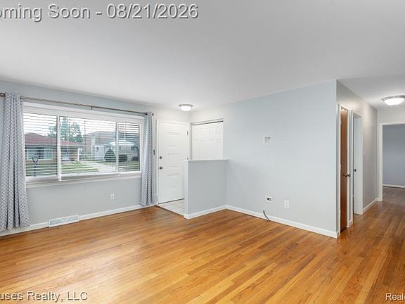 5th image of 29039 Shirley Ave