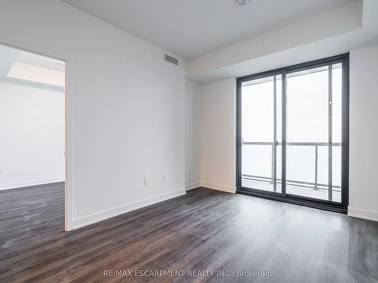 2075 Lakeshore Rd #1205 — Photo 10