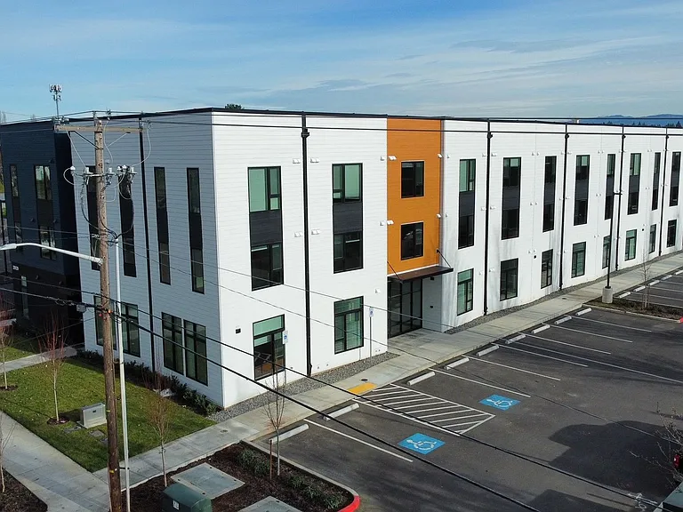Allegro Pointe Apartments — Photo 1
