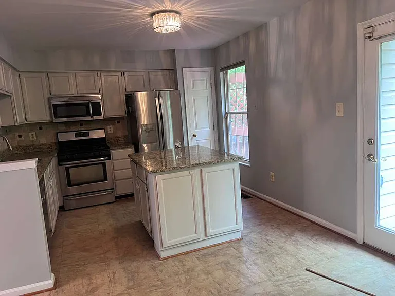 6205 Abbottsbury Row — Photo 19