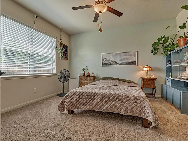 8884 Oval Glass St — Photo 28