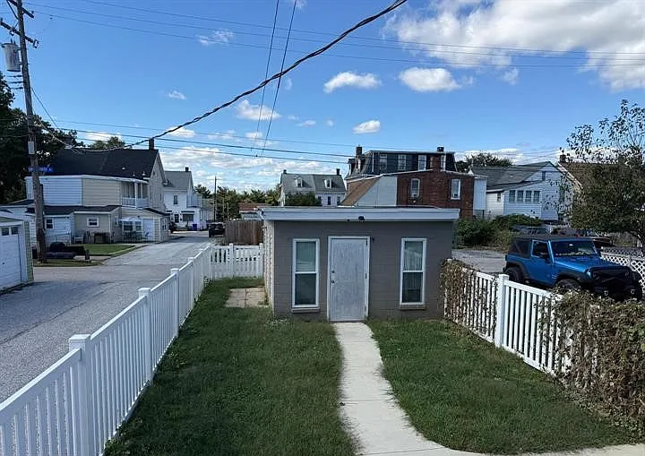 634 N Franklin St — Photo 11