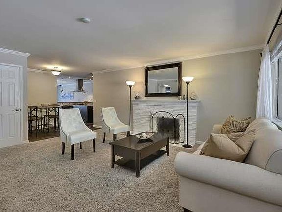 2nd image of 3940 Casanova Dr